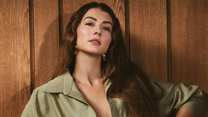 Burcu Özberk kar topu savaşı yaptı!